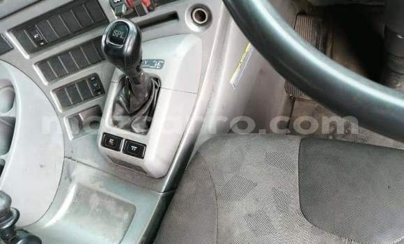 Comprar Usado Nissan UD Branco Caminhão em Maputo em Maputo Comprar Usado Nissan UD Branco Caminhão em Maputo em Maputo