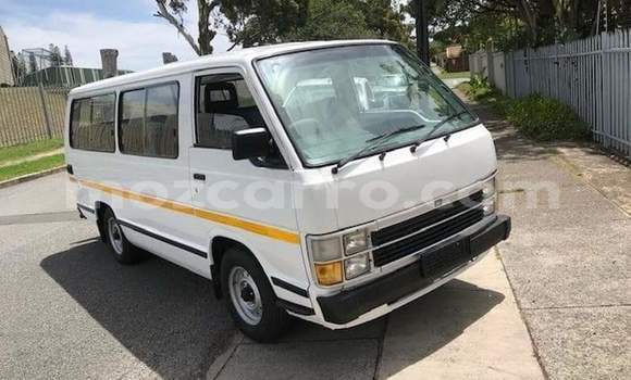 Comprar Usado Toyota Hiace Branco Carro em Maputo em Maputo Comprar Usado Toyota Hiace Branco Carro em Maputo em Maputo