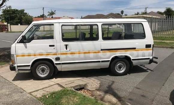 Comprar Usado Toyota Hiace Branco Carro em Maputo em Maputo Comprar Usado Toyota Hiace Branco Carro em Maputo em Maputo