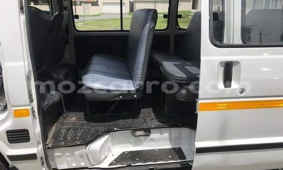 Comprar Usado Toyota Hiace Branco Carro em Maputo em Maputo Comprar Usado Toyota Hiace Branco Carro em Maputo em Maputo