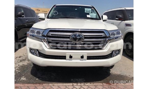 Nunua Imported Toyota Land Cruiser Nyeupe Gari ndani ya Import - Dubai nchini Cabo Delgado Nunua Imported Toyota Land Cruiser Nyeupe Gari ndani ya Import - Dubai nchini Cabo Delgado