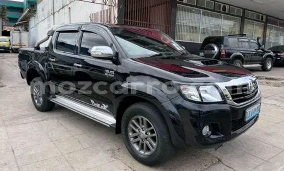Buy Used Toyota Hilux Black Car in Maputo in Maputo