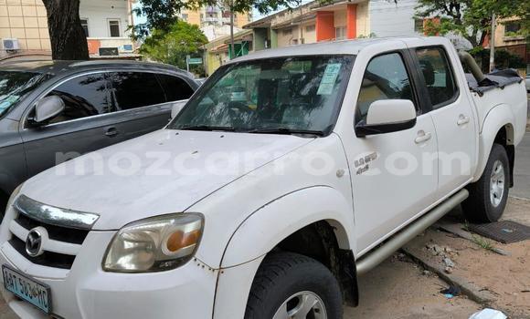 Comprar Usado Mazda BT-50 Branco Carro em Maputo em Maputo Comprar Usado Mazda BT-50 Branco Carro em Maputo em Maputo
