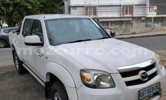 Comprar Usado Mazda BT-50 Branco Carro em Maputo em Maputo Comprar Usado Mazda BT-50 Branco Carro em Maputo em Maputo