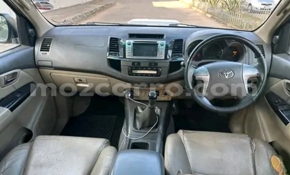 Nunua Ilio tumika Toyota Fortuner Nyingine Gari ndani ya Maputo nchini Maputo Nunua Ilio tumika Toyota Fortuner Nyingine Gari ndani ya Maputo nchini Maputo