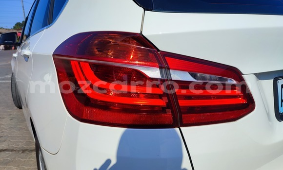 Nunua Ilio tumika BMW 4-Series Nyeupe Gari ndani ya Maputo nchini Maputo Nunua Ilio tumika BMW 4-Series Nyeupe Gari ndani ya Maputo nchini Maputo