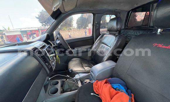 Nunua Ilio tumika Mazda BT-50 Nyingine Gari ndani ya Maputo nchini Maputo Nunua Ilio tumika Mazda BT-50 Nyingine Gari ndani ya Maputo nchini Maputo