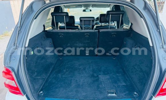 Nunua Ilio tumika Mercedes‒Benz ML-Class Nyeupe Gari ndani ya Maputo nchini Maputo Nunua Ilio tumika Mercedes‒Benz ML-Class Nyeupe Gari ndani ya Maputo nchini Maputo