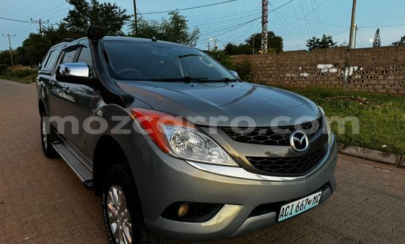 Nunua Ilio tumika Mazda BT-50 Fedha Gari ndani ya Maputo nchini Maputo Nunua Ilio tumika Mazda BT-50 Fedha Gari ndani ya Maputo nchini Maputo