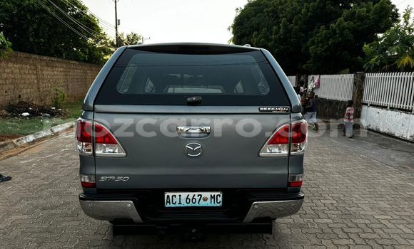 Nunua Ilio tumika Mazda BT-50 Fedha Gari ndani ya Maputo nchini Maputo Nunua Ilio tumika Mazda BT-50 Fedha Gari ndani ya Maputo nchini Maputo