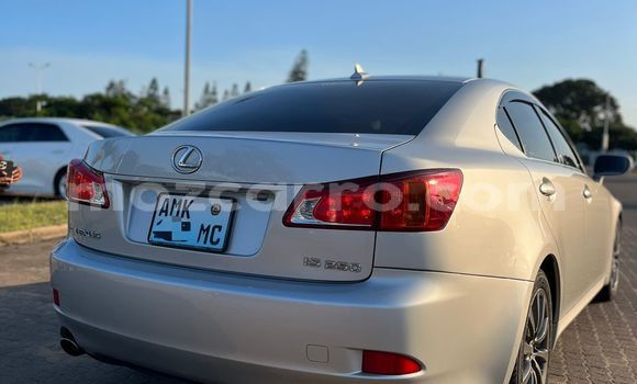 Buy New Toyota ISis Silver Car in Maputo in Maputo Buy New Toyota ISis Silver Car in Maputo in Maputo