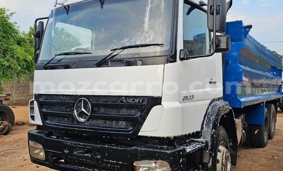 Buy New Mercedes‒Benz Truck Blue Truck in Maputo in Maputo Buy New Mercedes‒Benz Truck Blue Truck in Maputo in Maputo