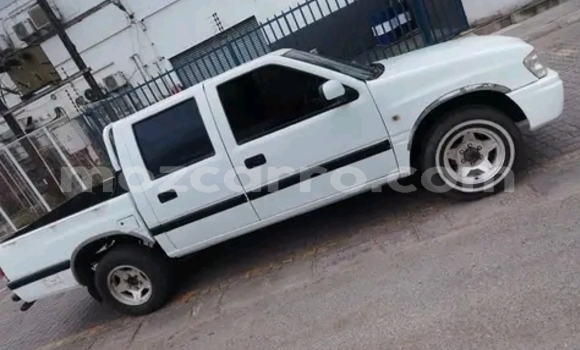 Tenga Tsaru Isuzu KB Chena Mota in Maputo in Maputo