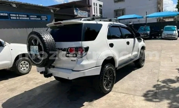 Nunua Ilio tumika Toyota Fortuner Nyeupe Gari ndani ya Maputo nchini Maputo Nunua Ilio tumika Toyota Fortuner Nyeupe Gari ndani ya Maputo nchini Maputo