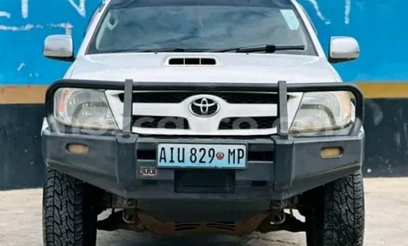Buy Used Toyota Hilux White Car in Maputo in Maputo Buy Used Toyota Hilux White Car in Maputo in Maputo