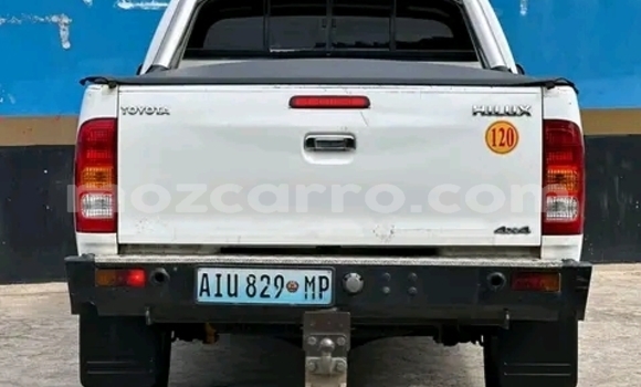 Buy Used Toyota Hilux White Car in Maputo in Maputo Buy Used Toyota Hilux White Car in Maputo in Maputo