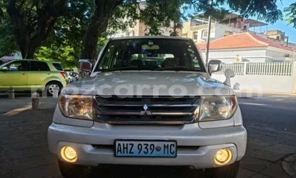 Tenga Tsaru Mitsubishi Pajero iO Chena Mota in Maputo in Maputo Tenga Tsaru Mitsubishi Pajero iO Chena Mota in Maputo in Maputo