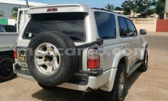 Tenga Tsaru Toyota Hilux Surf Zvimwe Mota in Maputo in Maputo