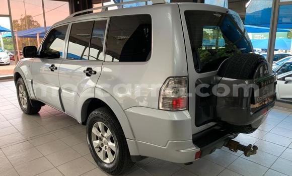 Comprar Usado Mitsubishi Pajero Prata Carro em Maputo em Maputo Comprar Usado Mitsubishi Pajero Prata Carro em Maputo em Maputo