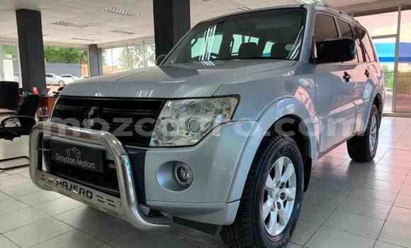 Comprar Usado Mitsubishi Pajero Prata Carro em Maputo em Maputo Comprar Usado Mitsubishi Pajero Prata Carro em Maputo em Maputo