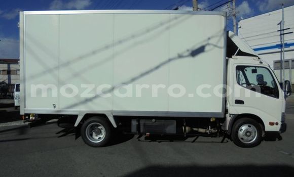 Comprar Usado Toyota Dyna Branco Carro em Maputo em Maputo Comprar Usado Toyota Dyna Branco Carro em Maputo em Maputo