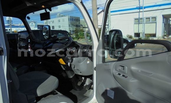 Comprar Usado Toyota Dyna Branco Carro em Maputo em Maputo Comprar Usado Toyota Dyna Branco Carro em Maputo em Maputo