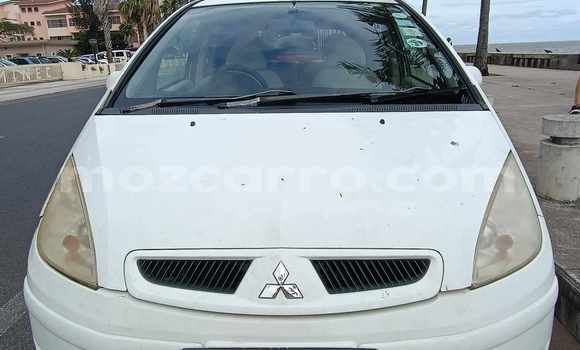 Comprar Usado Mitsubishi Colt Branco Carro em Maputo em Maputo