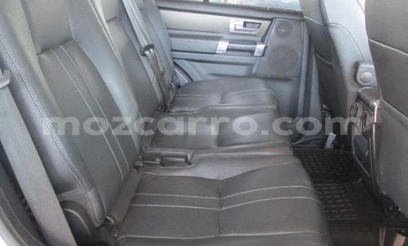 Nunua Ilio tumika Land Rover Discovery Nyeupe Gari ndani ya Maputo nchini Maputo Nunua Ilio tumika Land Rover Discovery Nyeupe Gari ndani ya Maputo nchini Maputo