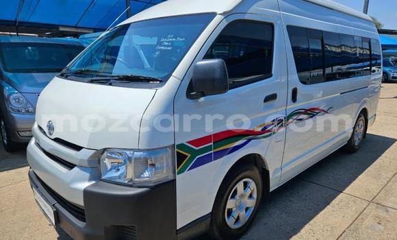 Buy Used Toyota Hiace White Car in Maputo in Maputo Buy Used Toyota Hiace White Car in Maputo in Maputo