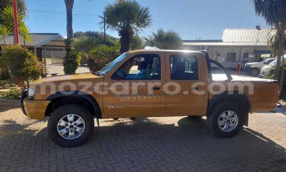 Tenga Tsaru Mazda 121 Zvimwe Mota in Maputo in Maputo