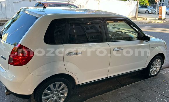 Comprar Usado Mazda Verisa Branco Carro em Maputo em Maputo Comprar Usado Mazda Verisa Branco Carro em Maputo em Maputo