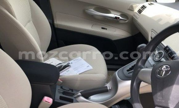 Comprar Novo Toyota Auris Prata Carro em Maputo em Maputo Comprar Novo Toyota Auris Prata Carro em Maputo em Maputo