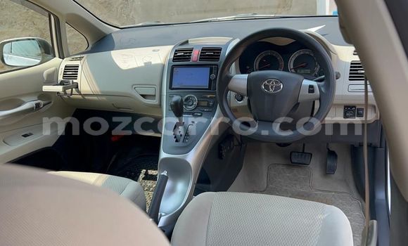 Comprar Novo Toyota Auris Prata Carro em Maputo em Maputo Comprar Novo Toyota Auris Prata Carro em Maputo em Maputo