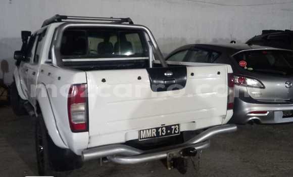 Comprar Usado Nissan Hardbody Branco Carro em Maputo em Maputo Comprar Usado Nissan Hardbody Branco Carro em Maputo em Maputo