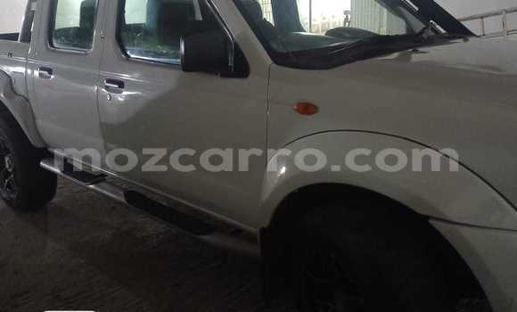 Comprar Usado Nissan Hardbody Branco Carro em Maputo em Maputo Comprar Usado Nissan Hardbody Branco Carro em Maputo em Maputo