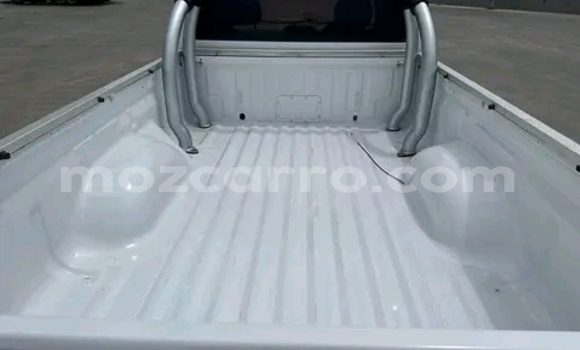 Tenga Tsaru Isuzu KB Chena Mota in Maputo in Maputo Tenga Tsaru Isuzu KB Chena Mota in Maputo in Maputo