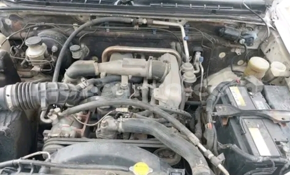 Tenga Tsaru Isuzu KB Chena Mota in Maputo in Maputo Tenga Tsaru Isuzu KB Chena Mota in Maputo in Maputo