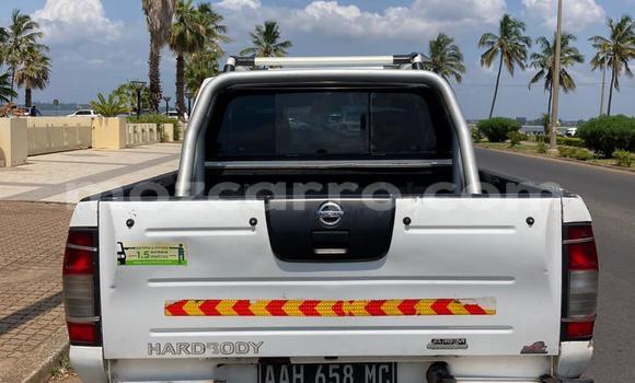 Comprar Usado Nissan Hardbody Branco Carro em Maputo em Maputo Comprar Usado Nissan Hardbody Branco Carro em Maputo em Maputo