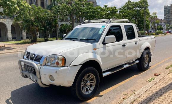 Comprar Usado Nissan Hardbody Branco Carro em Maputo em Maputo Comprar Usado Nissan Hardbody Branco Carro em Maputo em Maputo