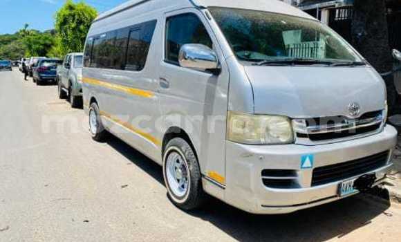 Comprar Usado Toyota Hiace Prata Carro em Maputo em Maputo