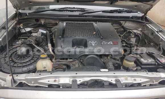 Nunua Ilio tumika Toyota Hilux Brown Gari ndani ya Maputo nchini Maputo Nunua Ilio tumika Toyota Hilux Brown Gari ndani ya Maputo nchini Maputo