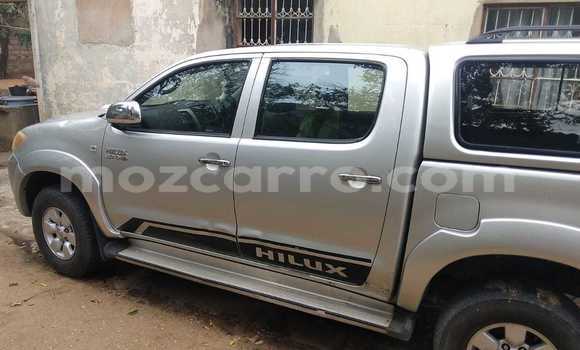 Nunua Ilio tumika Toyota Hilux Brown Gari ndani ya Maputo nchini Maputo Nunua Ilio tumika Toyota Hilux Brown Gari ndani ya Maputo nchini Maputo