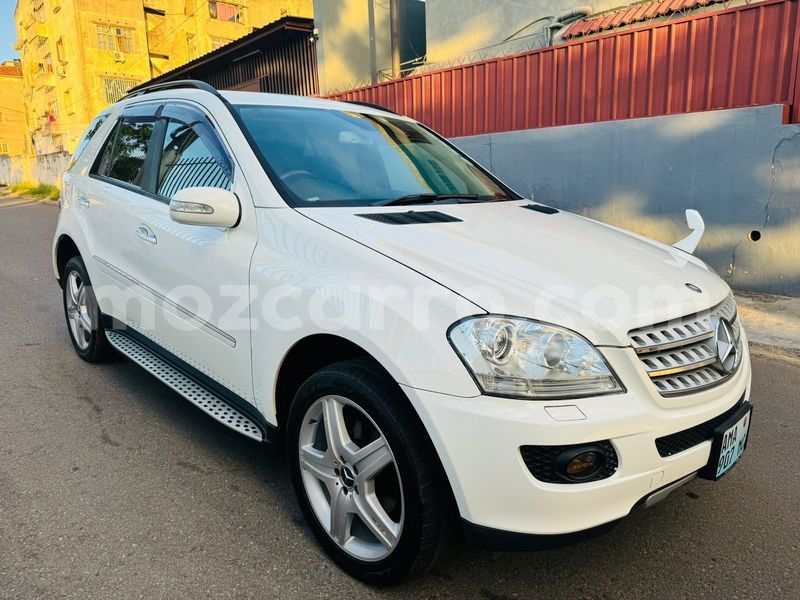 Big with watermark mercedes viano maputo maputo 20773