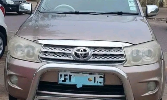 Comprar Usado Toyota Fortuner De outros Carro em Maputo em Maputo Comprar Usado Toyota Fortuner De outros Carro em Maputo em Maputo