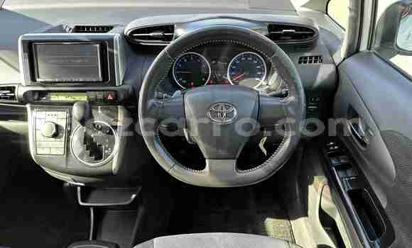 Nunua Ilio tumika Toyota Wish Nyeupe Gari ndani ya Maputo nchini Maputo Nunua Ilio tumika Toyota Wish Nyeupe Gari ndani ya Maputo nchini Maputo