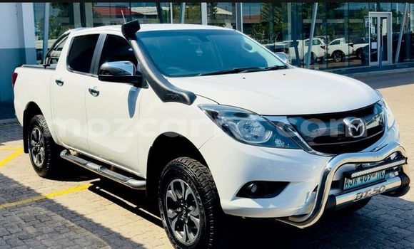 Buy Used Mazda BT-50 White Car in Boane in Maputo