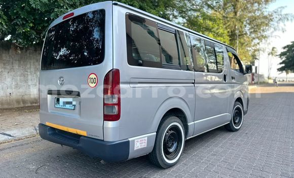 Comprar Usado Toyota Hiace Prata Carro em Maputo em Maputo Comprar Usado Toyota Hiace Prata Carro em Maputo em Maputo