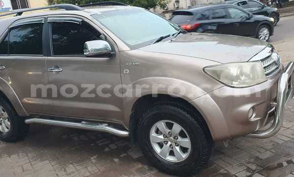 Buy Used Toyota Fortuner Green Car in Beira in Sofala Buy Used Toyota Fortuner Green Car in Beira in Sofala