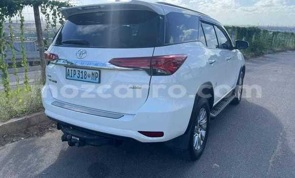 Buy Used Toyota Fortuner White Car in Nice view in Maputo Buy Used Toyota Fortuner White Car in Nice view in Maputo