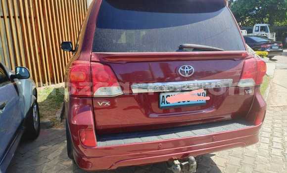 Comprar Usado Toyota Land Cruiser Vermelho Carro em Beira em Sofala Comprar Usado Toyota Land Cruiser Vermelho Carro em Beira em Sofala
